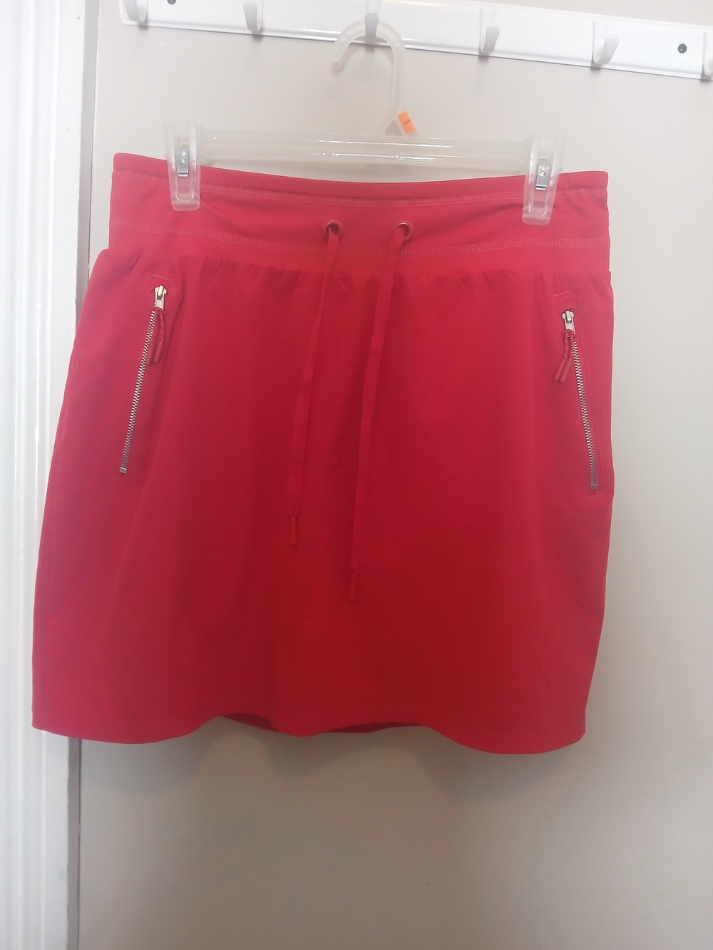Red Drawstring Casual Skirt with Zip Pockets And Built In Shorts